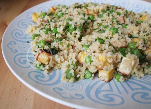 Bulgur s hráškom, mätou a tofu