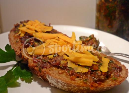 Paradajkové pesto